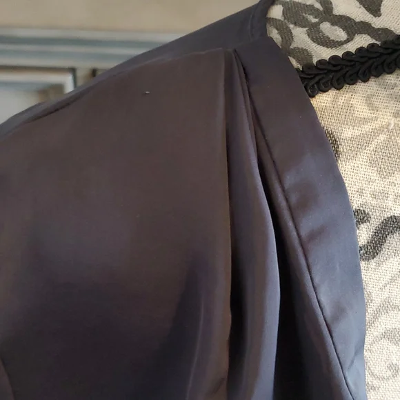 H&M navy SZ8 blouse - Picture 2 of 5